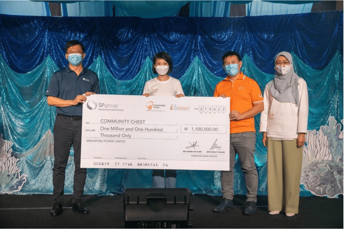 KidSTART Sea Adventures Cheque Presentation [From left to right] Mr Stanley Huang, Group CEO, SP Group, MOS Sun Xueling, Mr Chew Sutat, Vice Chairman, Community Chest, Mdm Rahayu Buang, CEO, KidSTART Singapore Limited
