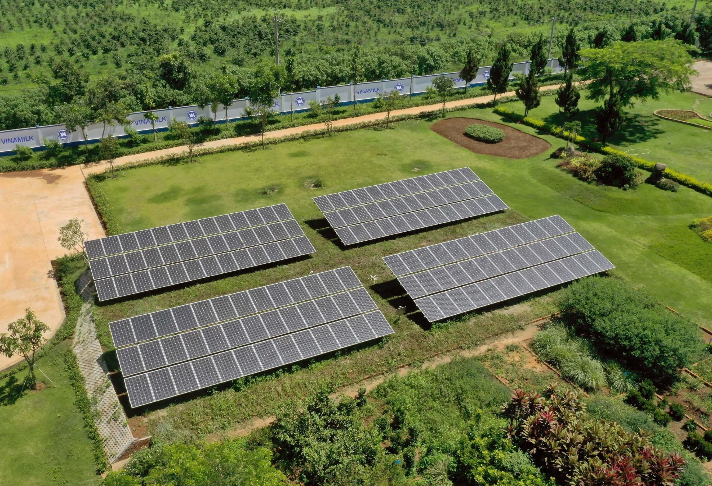 Solar-panels-on-a-Vinamilk-premise-in-the-Dalat-province