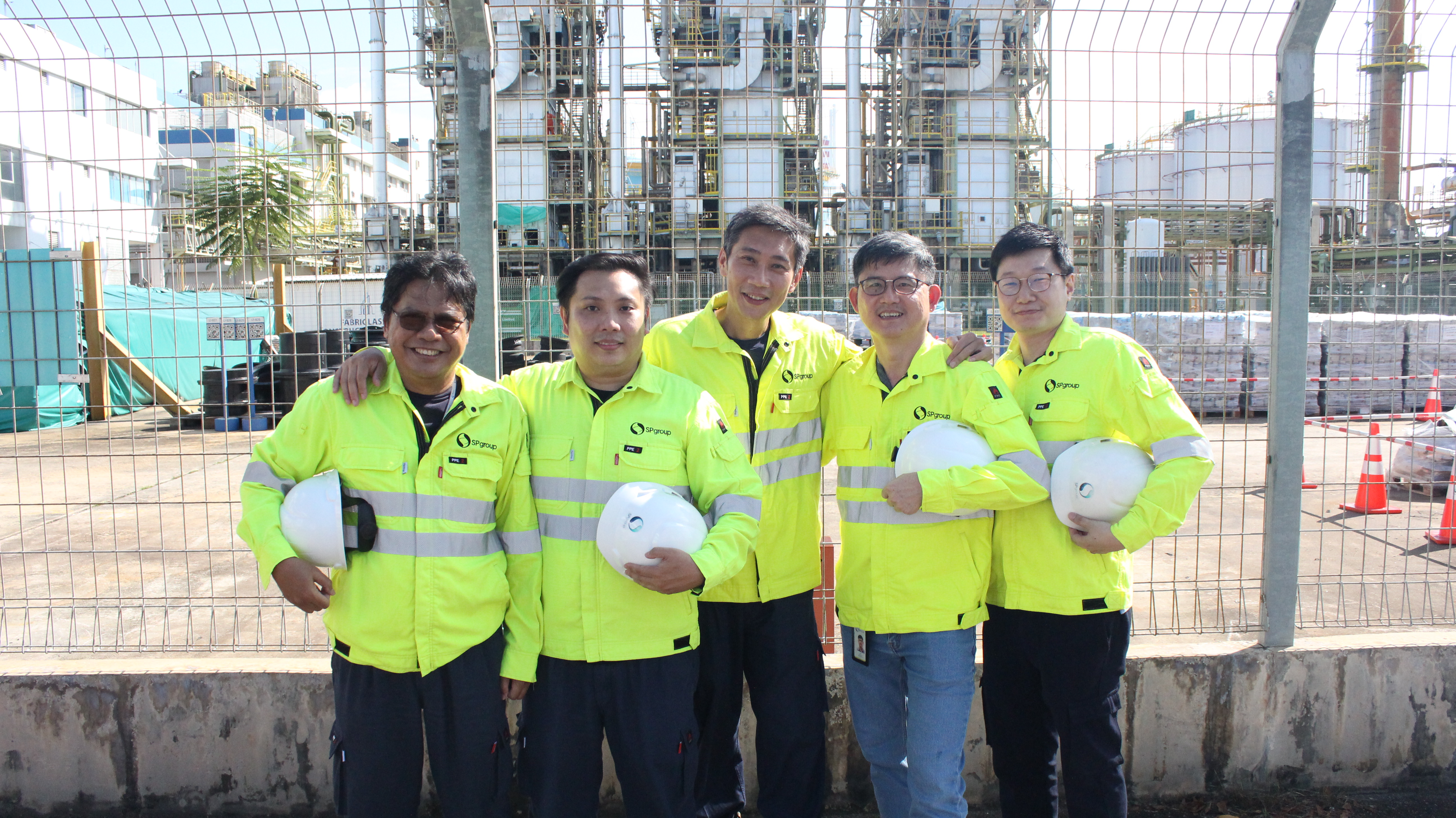 Louis (extreme right) with the mains renewal team in 2018 when it was newly formed.