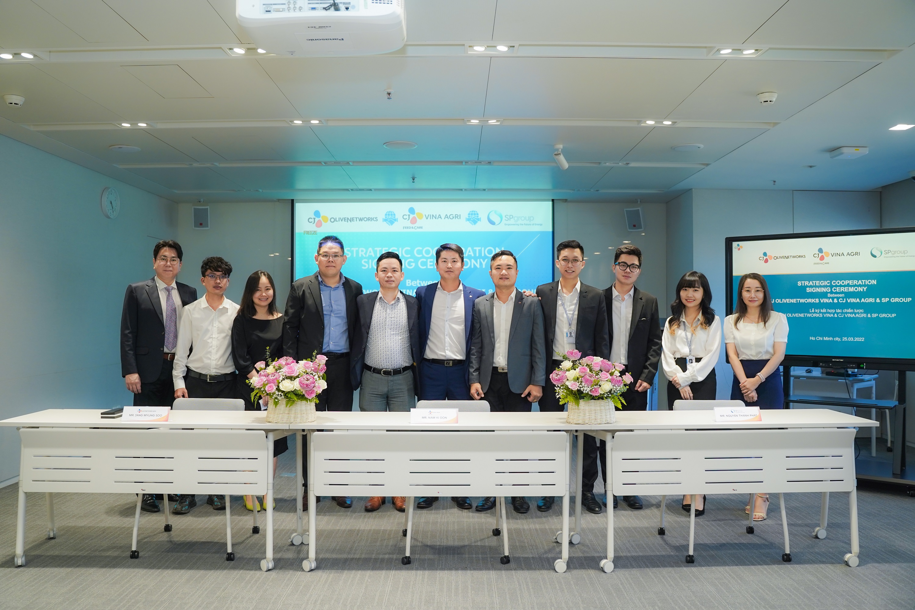 Group+Photo+(resize)