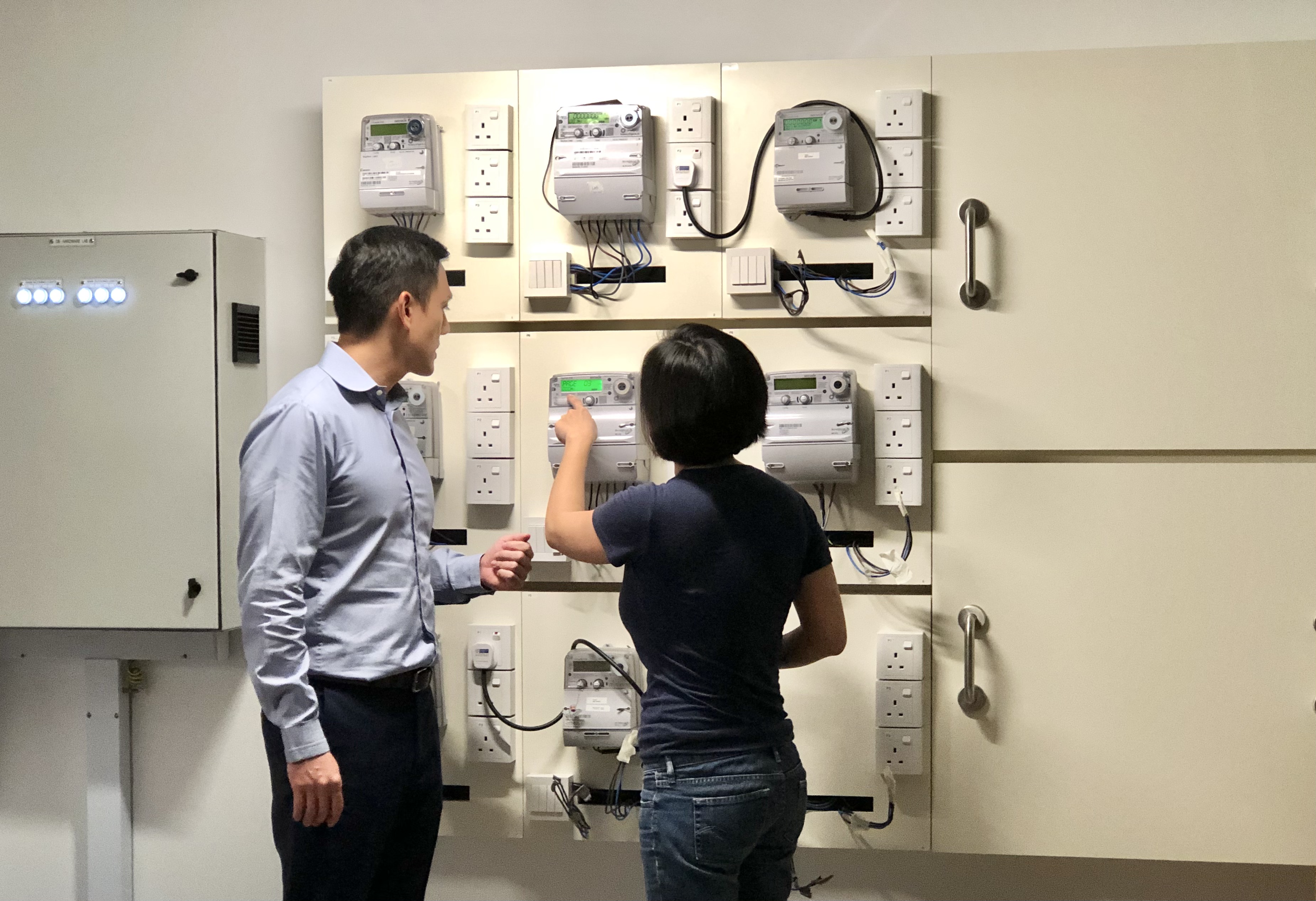 Victor+Sun+from+Sustainable+Energy+Solutions+SP+Group+at+test+lab